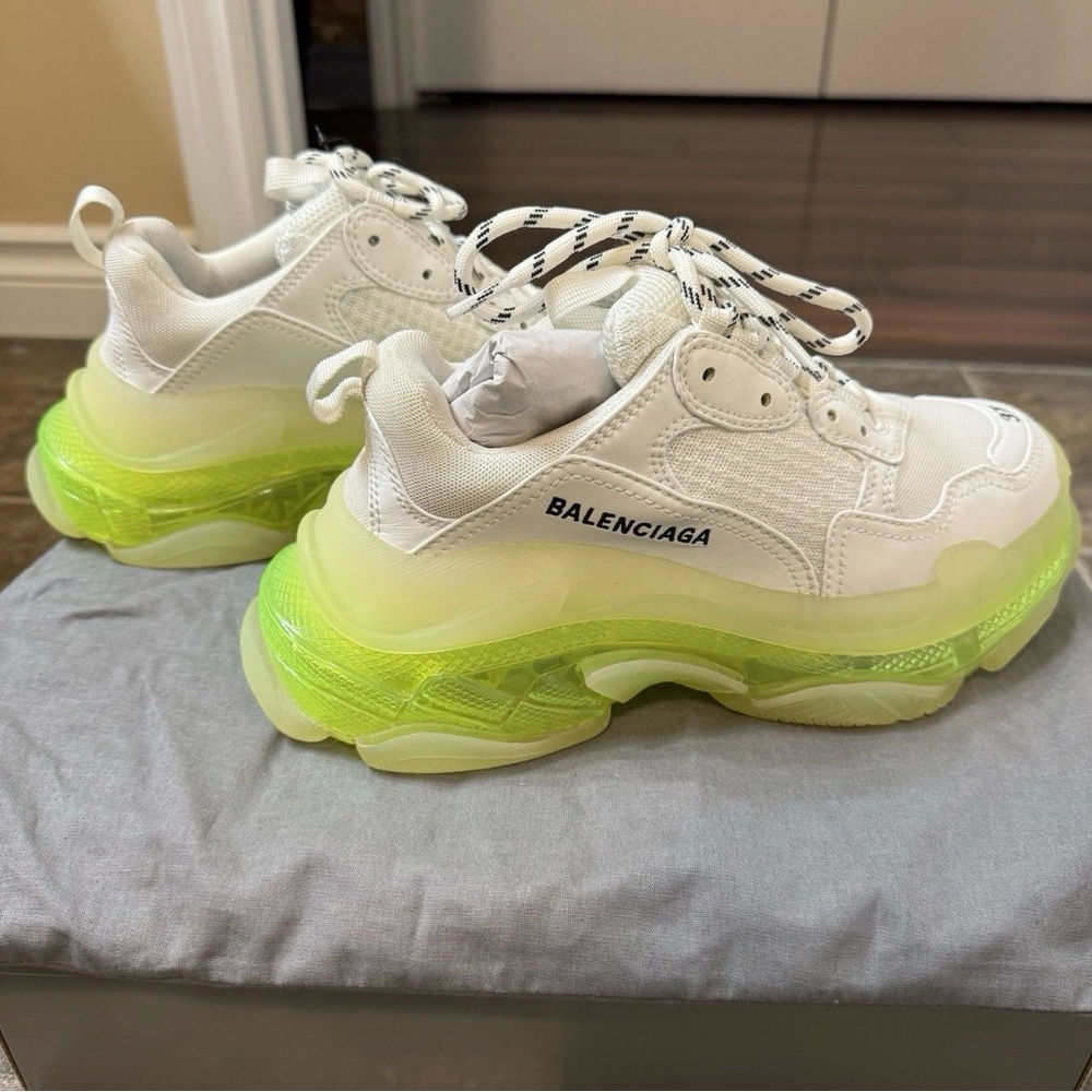 NIB Balenciaga White Triple S Clear Sole Sneakers Size US 7 EU 37 Women